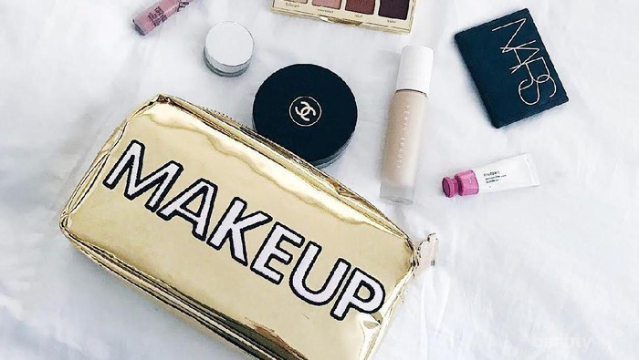 [FORUM] Produk makeup andalan yang nggak pernah ketinggalan dibawa apa?