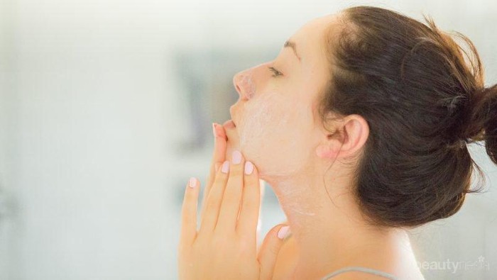 [FORUM] Lebih ribet pakai skincare saat pagi apa malam?