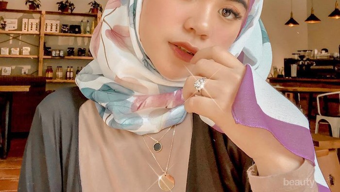 Anti Boring, Intip Tutorial Hijab Style Pashmina yang Lagi Kekinian Ini!