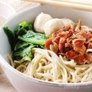 Lebih suka mie ayam pinggiran apa mie ayam GM?