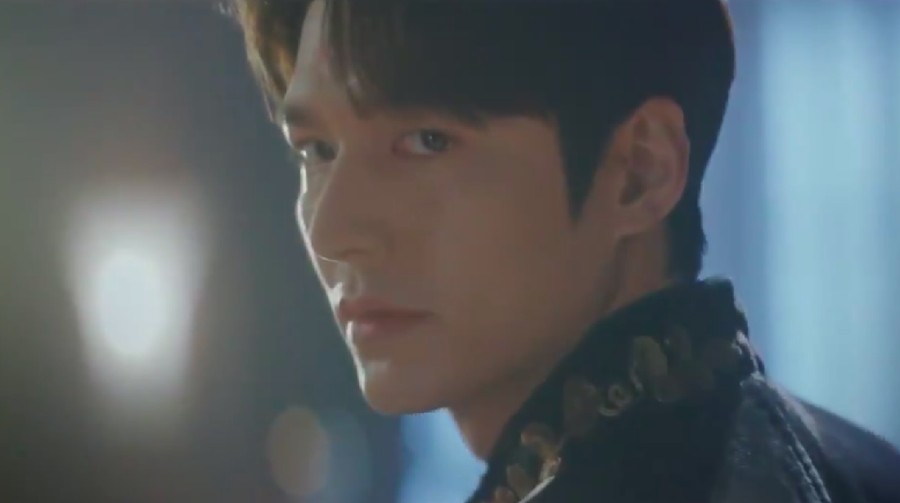 Teaser perdana drama Korea The King: Eternal Monarch menampilkan sosok Lee Min Ho setelah selesai wajib militer.
