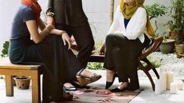 Kolaborasi Unik nan Elegan Uniqlo dan Hana Tajima