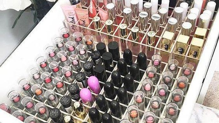 [FORUM] Punya koleksi lipstick/lipcream/liptint berapa banyak dirumah?