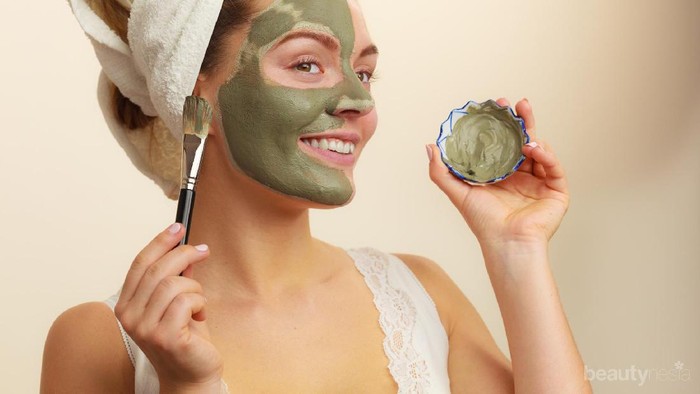 [FORUM] Pakai clay mask bagusnya dicuci pake air biasa atau pake sabun muka ya kak?