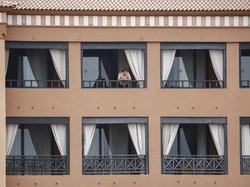 Protes Ribuan Warga Atas Proyek Bangun Hotel di Canary Spanyol