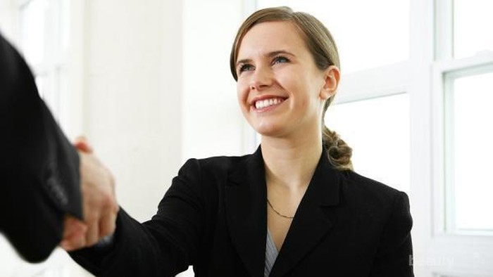 Hindari Kesalahan Merias Wajah Berikut Ini Saat Interview Kerja