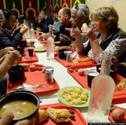 Suasana Berbuka Puasa di Berbagai Penjuru Dunia Bagian 1