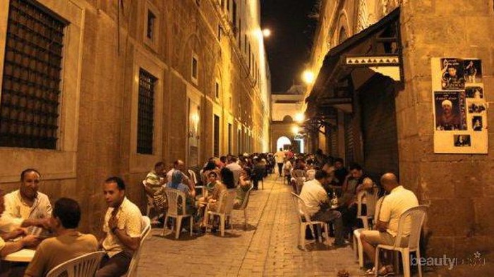 Suasana Berbuka Puasa di Berbagai Penjuru Dunia Bagian 2