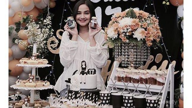 50 Gambar Kue Ultah Ke 17 Thn Read more16 contoh model gambar kue ulang