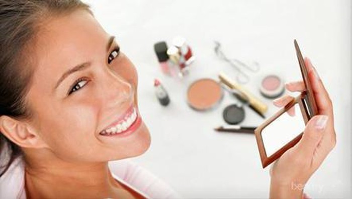 Tampil Cantik Dengan Makeup Kurang dari Rp200.000