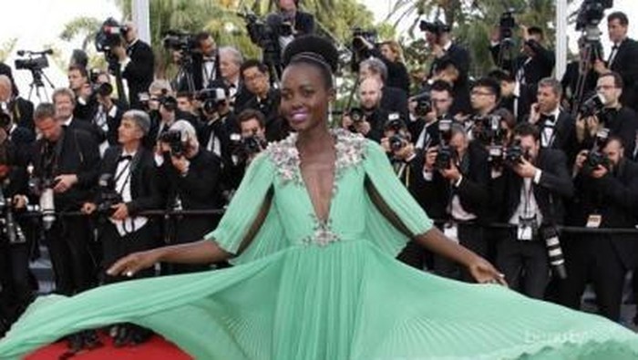 Parade Gaun Cantik di Karpet Merah Festival Film Cannes 2015