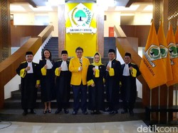 Airlangga Lantik 7 Hakim Mahkamah Golkar Periode 2019-2024
