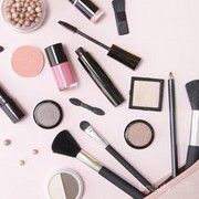 Kenalan dengan Jenis Produk dan Alat Make Up yang Tepat Bagi Pemula