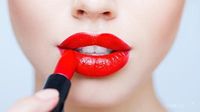 Tips Memilih Warna Lipstik Sesuai Dengan Warna Kulit