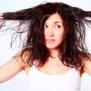 3 Tips Mudah Atasi Rambut Susah Diatur