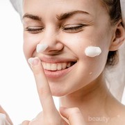 Enggak Nyangka, 5 Kebiasaan Sepele Ini Bisa Membuat Wajah Kamu Terlihat Makin Glowing, Lho!