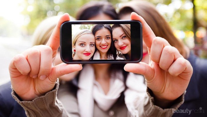 Tips Agar Foto Selfie Lebih Menarik