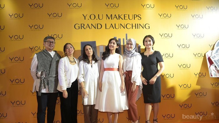 Gak Perlu Takut Makeup Luntur, Sekarang Ada Brand Makeup Lokal yang Bisa Awet Seharian!