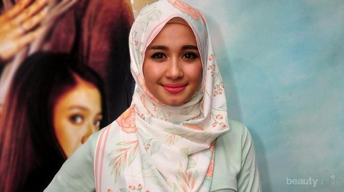 Hijabers Wajib Tahu: 3 Aturan Penting Cara Makeup Wanita Berhijab