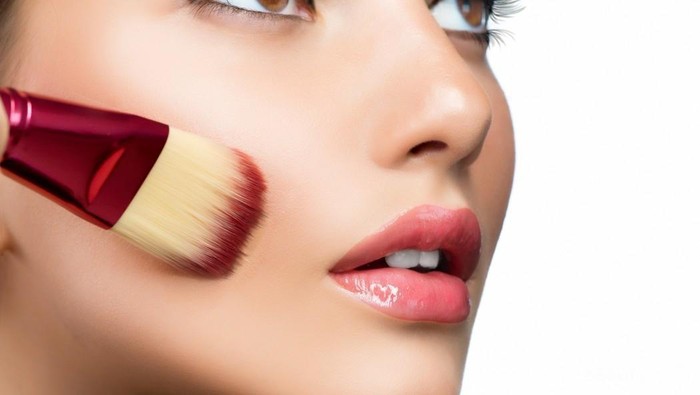 Makeup Natural Sehari-hari dengan Produk di Bawah Rp100.000