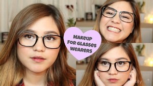 Tips Makeup untuk Glasses Wearers ala Sarah Ayu