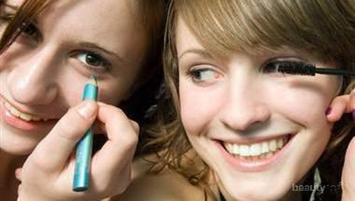 Produk di Bawah Rp100.000 untuk Gaya Makeup Natural ke Kampus