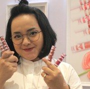 5 Lipstick Matte Favorit Lizzie Parra