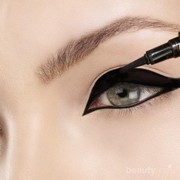 Berbagai Jenis Eyeliner Favorit Pilihan Makeup Artist