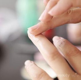 Jaga Kelembapan Kutikula Kuku dengan 4 Produk Ini