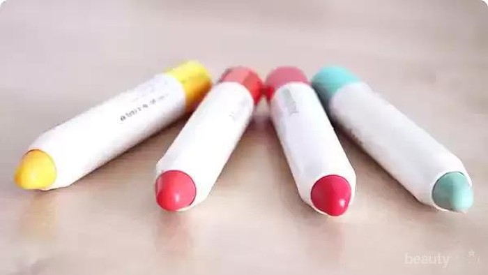 4 Lip Liner yang Wajib Kamu Coba!