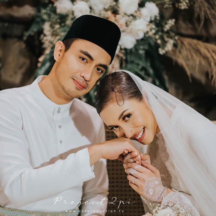 <p>Artis drama populer Malaysia, Zahirah MacWilcon dengan Aiman Hakim mencuri perhatian netizen. Keduanya menikah di tanggal cantik 20-02-2020.( Foto by @cstproduction via Instagram @zahirahmacwilson)</p>
