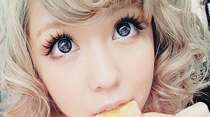 Mata Kamu Bisa Terlihat Besar dengan Trik Makeup Sederhana