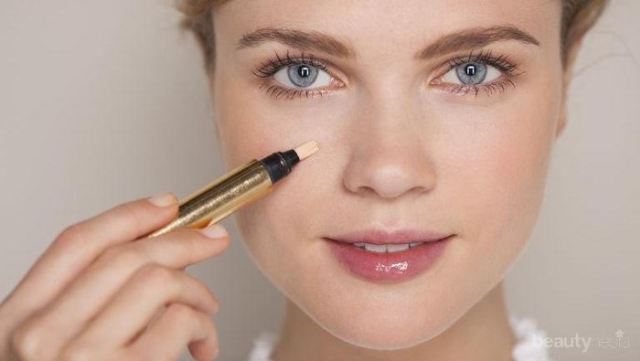Begini 4 Trik Makeup Menggunakan Concealer Agar Kamu Bebas dari Mata Panda Begini 4 Trik Makeup Menggunakan Concealer Agar Kamu Bebas dari Mata Panda