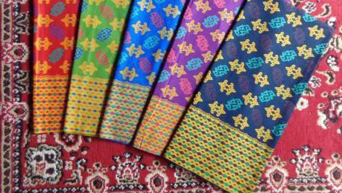 5 Trik Merawat Kain Batik