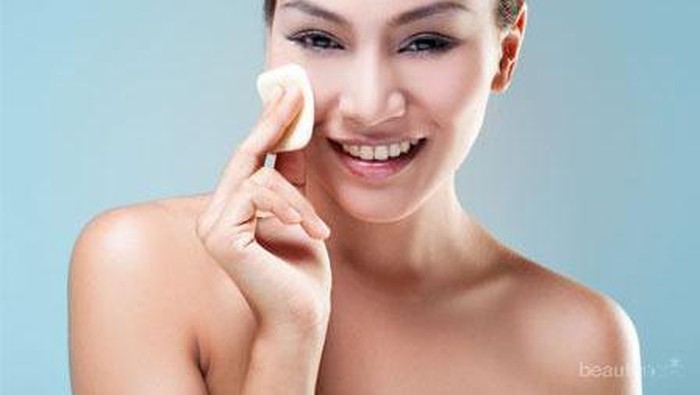 Rawat Wajahmu dengan DIY Toner Menyegarkan dari Bahan Alami