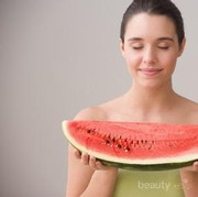 4 Khasiat Tersembunyi Buah Semangka untuk Kecantikan Wajah