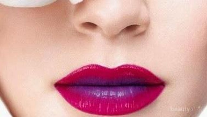 Cara Pakai Lipstick Seperti Ini Dijamin Akan Membuatmu Terlihat Sexy