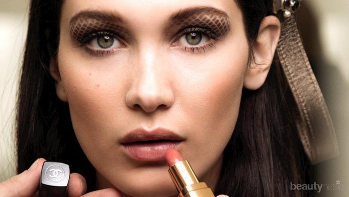 Wajah Fresh dengan Makeup ala Bella Hadid