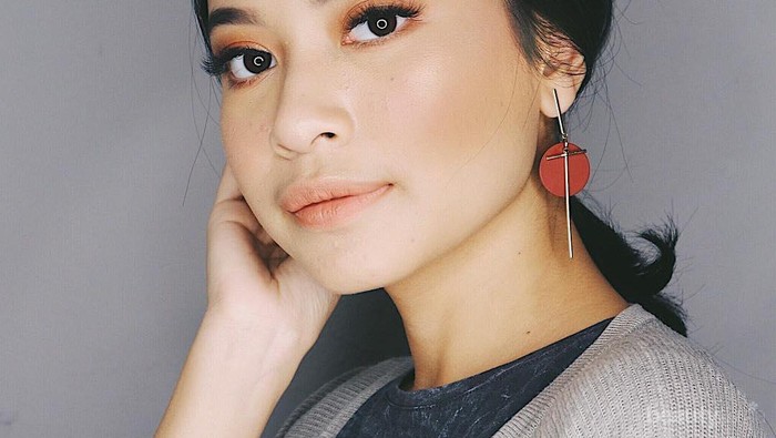 4 Rekomendasi Lipstik untuk Bibir Hitam di Bawah Rp100 Ribu