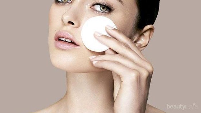 Jangan Asal Hapus! Inilah Cara dan Tips Menghapus Eye Makeup dengan Benar