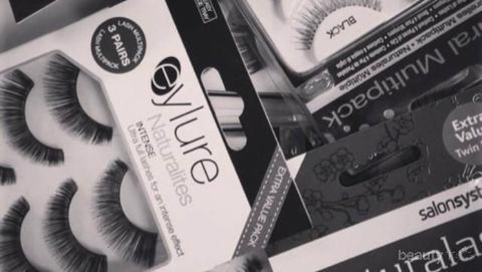 Bulu Mata Palsu? Berani Coba yang Ini?