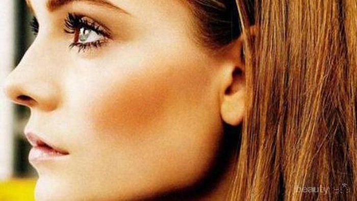 Matte Bronzer Terbaik di 2016 untuk Tampilan Glowing Tan ala Summer