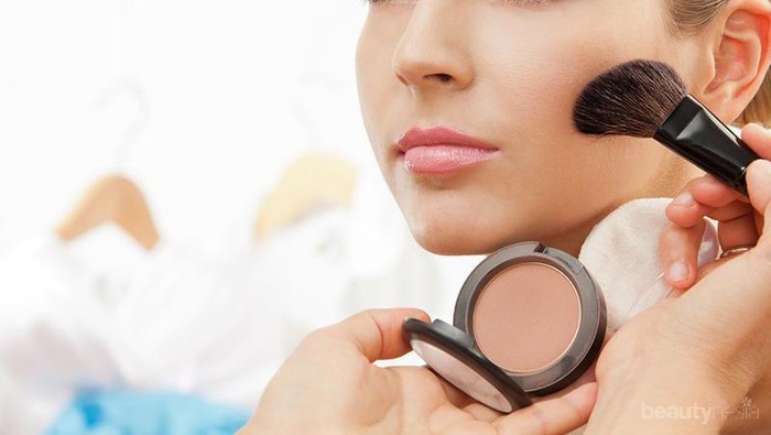 6 Tips Makeup untuk Tampil Cantik ke Kampus