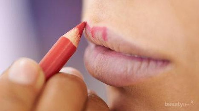 6 Cara Jenius Mengunakan Lip Liner
