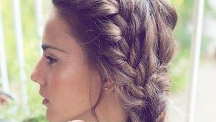 Inspirasi Gaya Rambut untuk Sambut 17 Agustus dalam 5 Menit