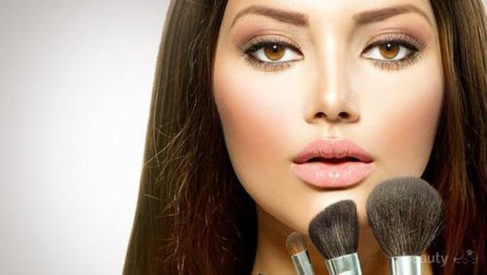 Rekomendasi 5 Brush Pilihan untuk Bronzer