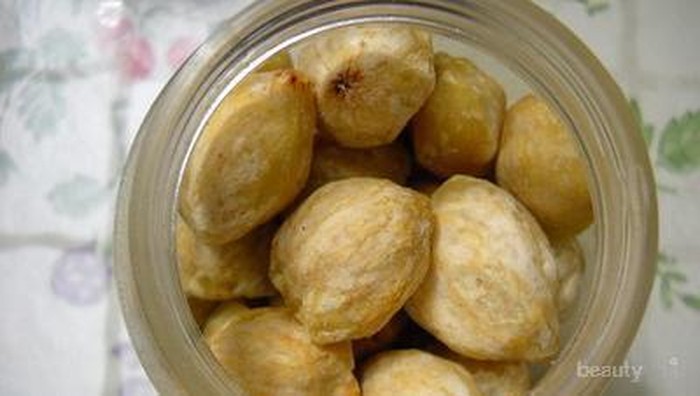 Alis Tebal dengan 5 Minyak Alami