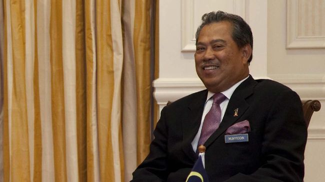 Muhyiddin Yassin, 'Kuda Hitam' Hingga PM Malaysia ke-8 Muhyiddin Yassin berpengalaman sebagai pejabat dan politikus, tetapi sosoknya jarang diperhitungkan untuk bisa menjabat sebagai PM Malaysia.