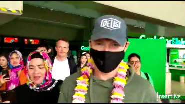 img-title Tiba di Indonesia, Ronan Keating Disambut Hangat Penggemar