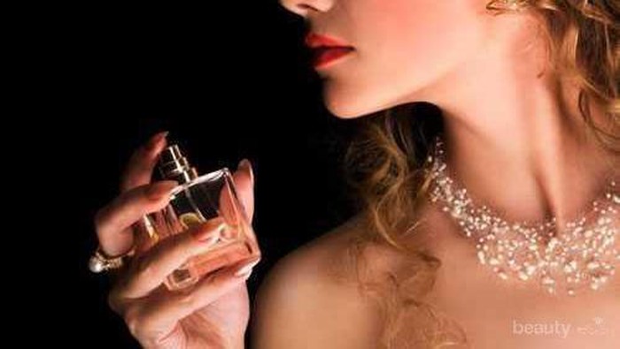 5 Aroma Parfum Wanita yang Menarik Perhatian Pria